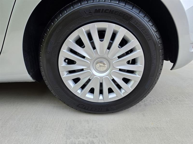 Volkswagen Golf 2.5L Conv & Sunroof 4 Door PZEV 2012