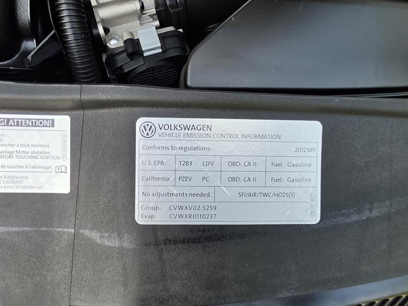 Volkswagen Golf 2.5L Conv & Sunroof 4 Door PZEV 2012