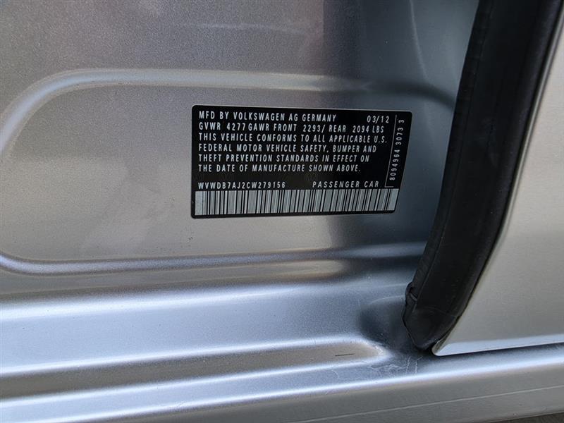 Volkswagen Golf 2.5L Conv & Sunroof 4 Door PZEV 2012