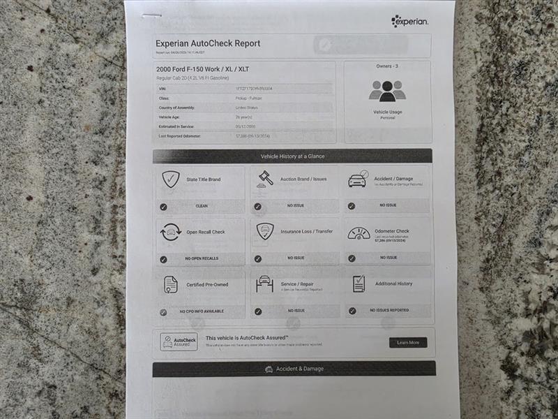 Ford F-150 XL Reg. Cab Short Bed 2WD 2000