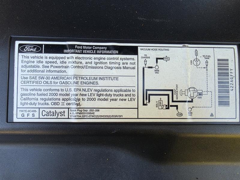 Ford F-150 XL Reg. Cab Short Bed 2WD 2000