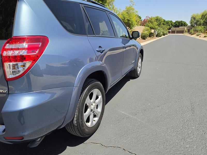 Toyota RAV4 Limited V6 4WD 2010