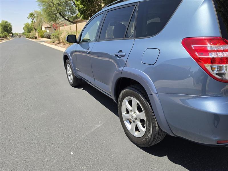 Toyota RAV4 Limited V6 4WD 2010