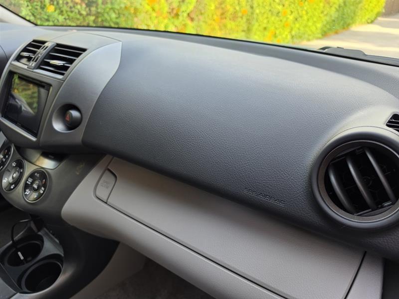 Toyota RAV4 Limited V6 4WD 2010