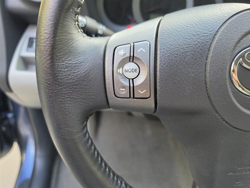 Toyota RAV4 Limited V6 4WD 2010