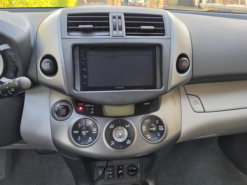 Toyota RAV4 Limited V6 4WD 2010