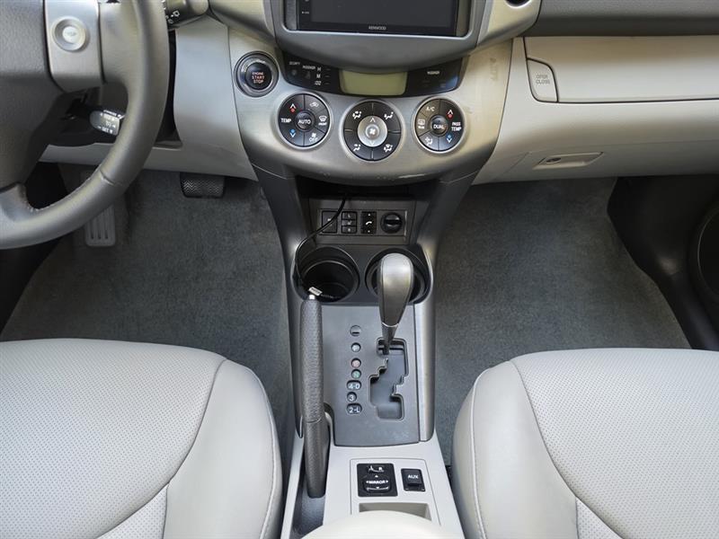 Toyota RAV4 Limited V6 4WD 2010