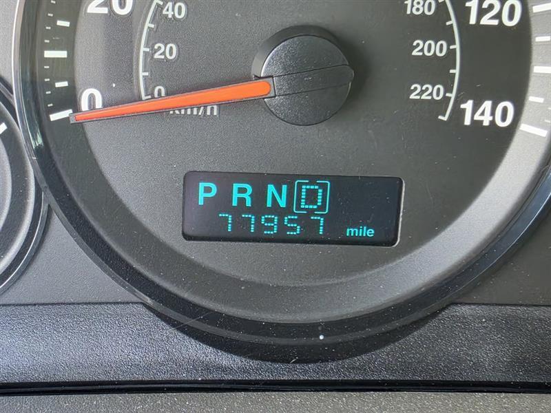 Jeep Grand Cherokee Laredo 2WD 2005