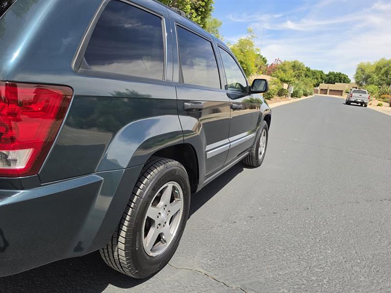 Jeep Grand Cherokee Laredo 2WD 2005