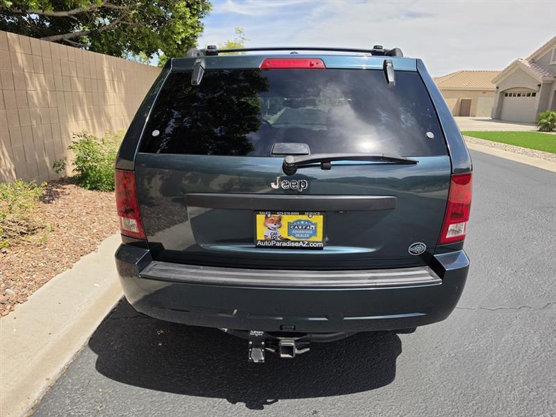 Jeep Grand Cherokee Laredo 2WD 2005