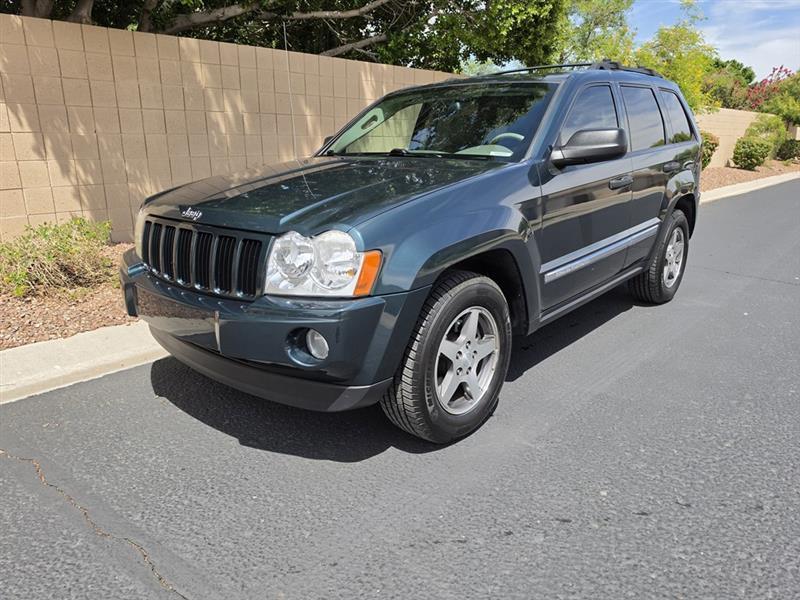 Jeep Grand Cherokee Laredo 2WD 2005