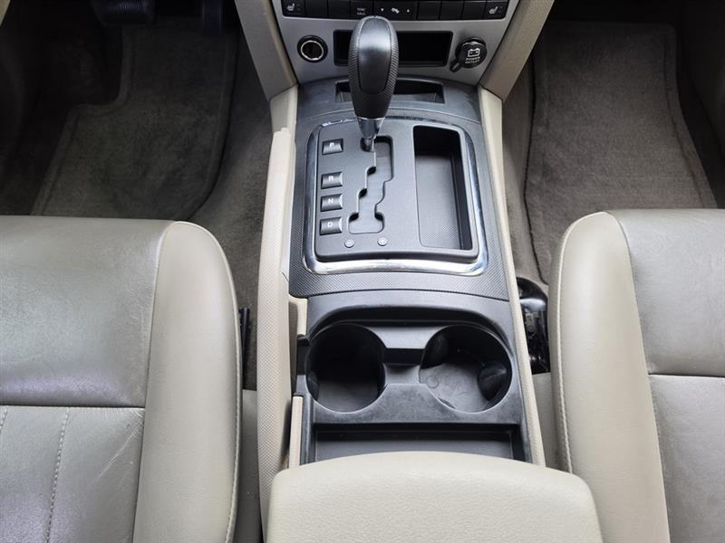 Jeep Grand Cherokee Laredo 2WD 2005