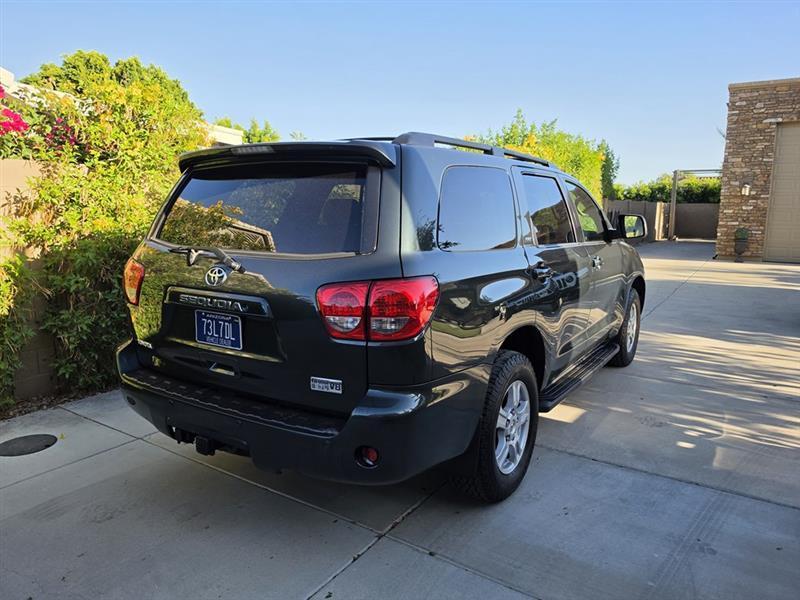 Toyota Sequoia SR5 5.7L 4WD 2008