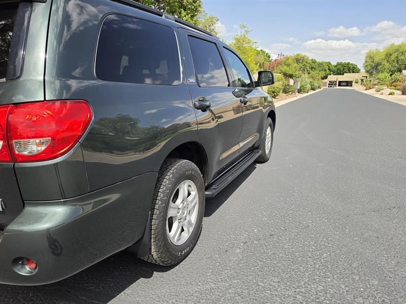Toyota Sequoia SR5 5.7L 4WD 2008