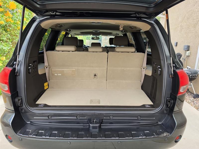 Toyota Sequoia SR5 5.7L 4WD 2008