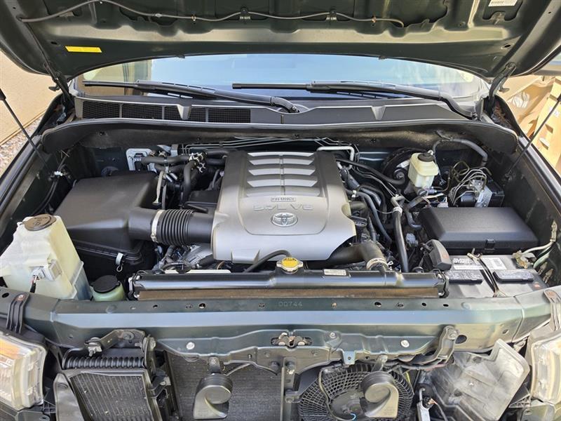 Toyota Sequoia SR5 5.7L 4WD 2008