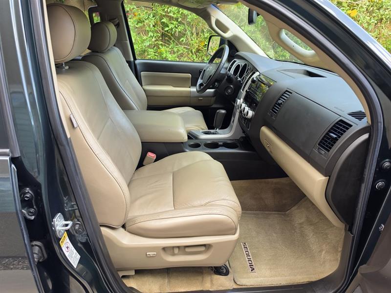 Toyota Sequoia SR5 5.7L 4WD 2008