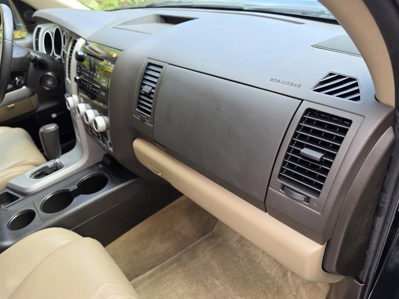 Toyota Sequoia SR5 5.7L 4WD 2008