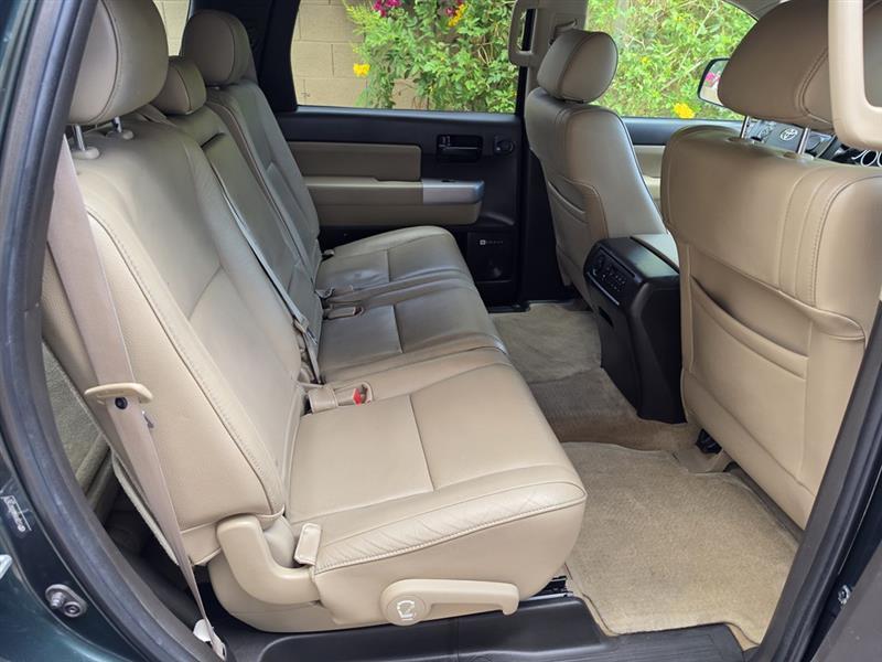 Toyota Sequoia SR5 5.7L 4WD 2008