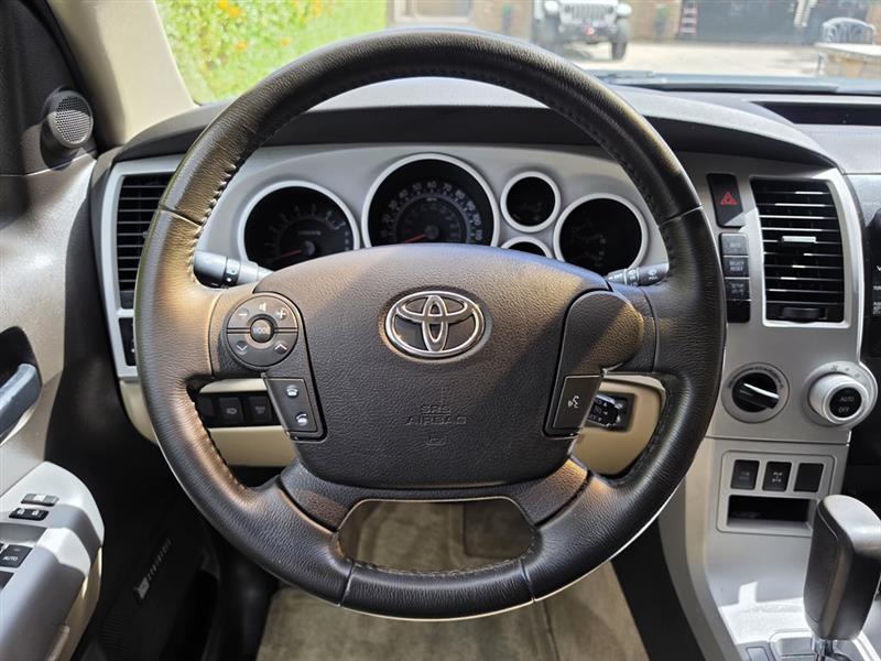 Toyota Sequoia SR5 5.7L 4WD 2008