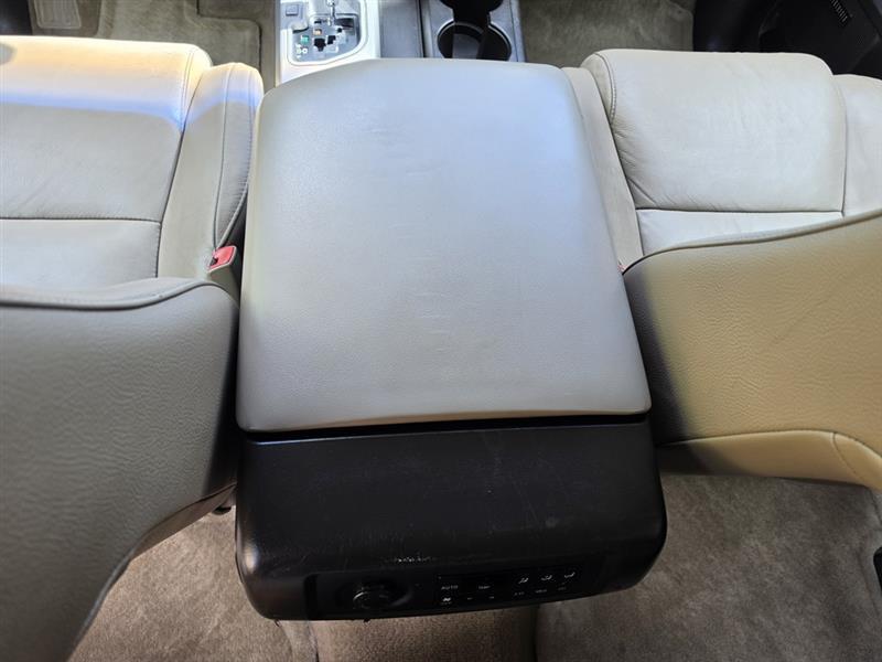 Toyota Sequoia SR5 5.7L 4WD 2008