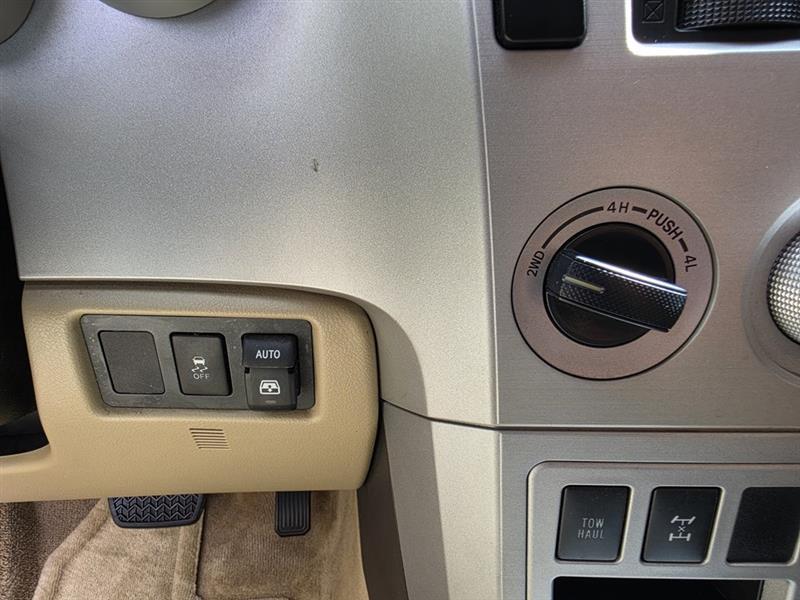 Toyota Sequoia SR5 5.7L 4WD 2008