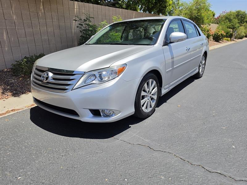 Toyota Avalon  2011
