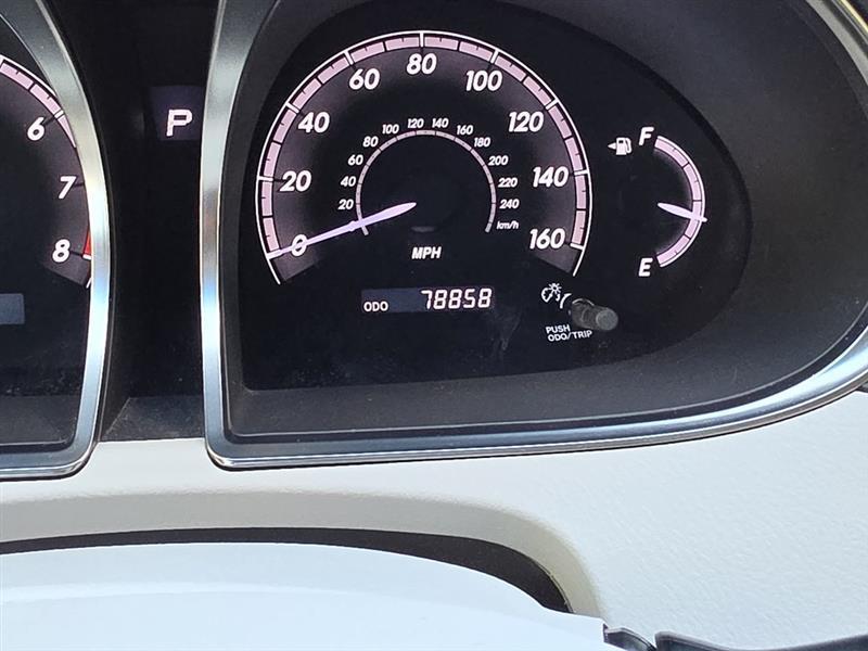 Toyota Avalon  2011
