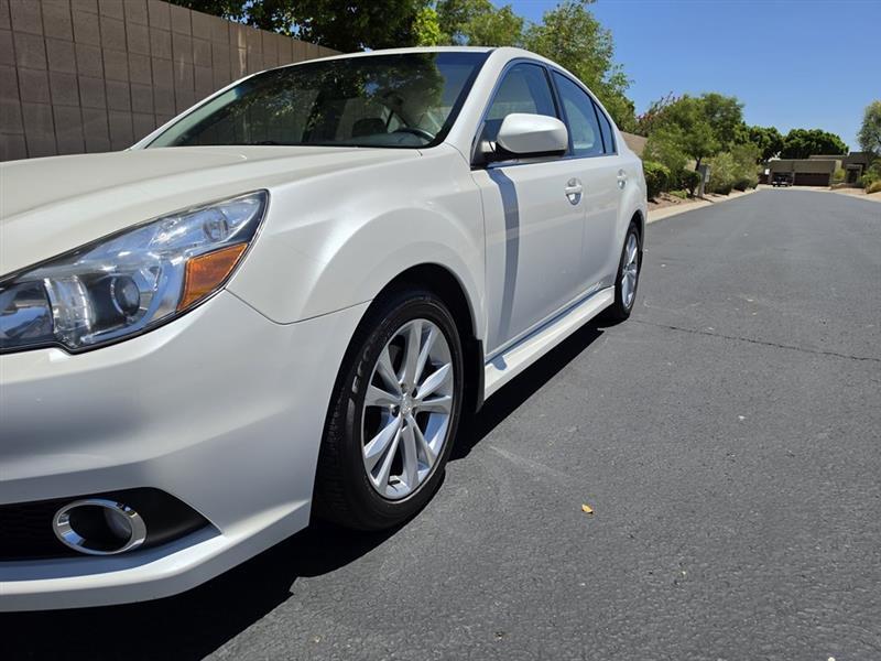 2013 Subaru Legacy 3.6R Limited - Photo 18