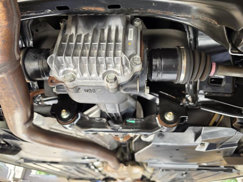 2013 Subaru Legacy 3.6R Limited - Photo 24