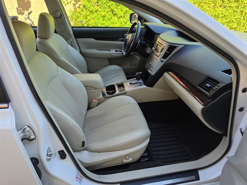 2013 Subaru Legacy 3.6R Limited - Photo 27