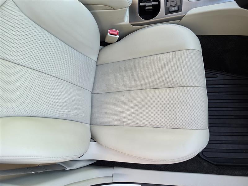 2013 Subaru Legacy 3.6R Limited - Photo 28