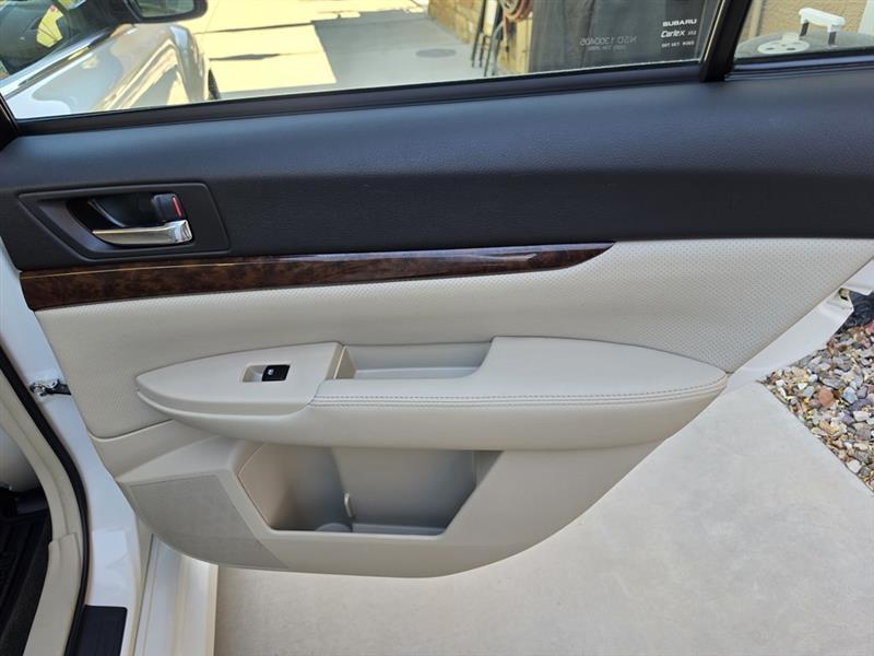 2013 Subaru Legacy 3.6R Limited - Photo 33