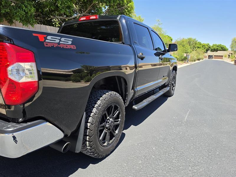 Toyota Tundra  2018
