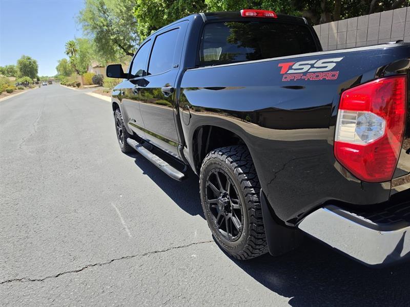 Toyota Tundra  2018