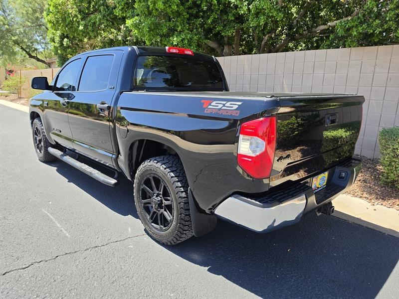 Toyota Tundra  2018