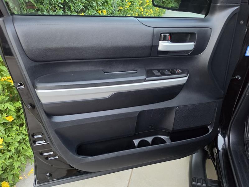 Toyota Tundra  2018