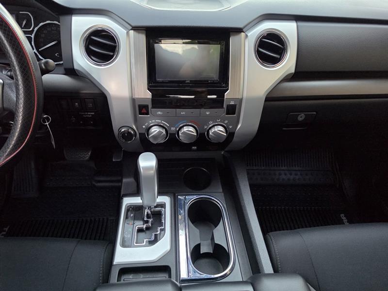 Toyota Tundra  2018