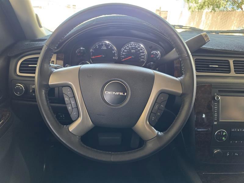 GMC Yukon Denali 4WD 2014
