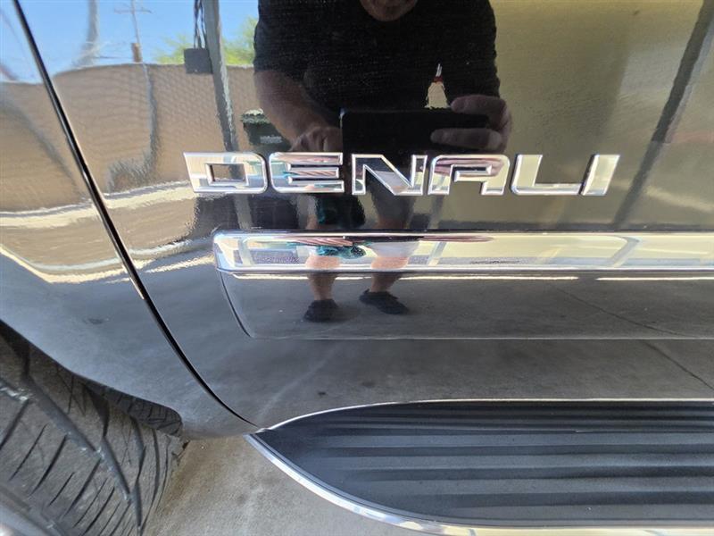 GMC Yukon Denali 4WD 2014