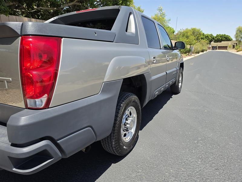 Chevrolet Avalanche 2500 2WD 2002
