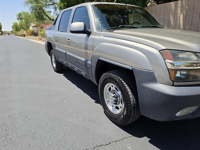 Chevrolet Avalanche 2500 2WD 2002