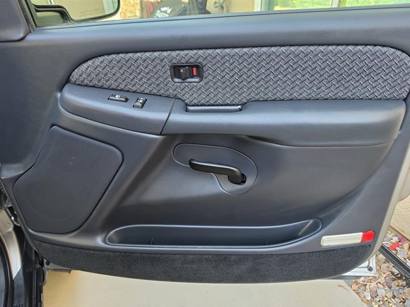 Chevrolet Avalanche 2500 2WD 2002