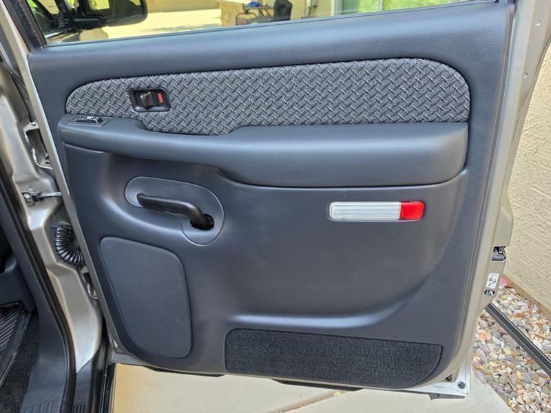 Chevrolet Avalanche 2500 2WD 2002