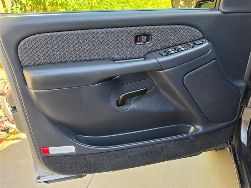 Chevrolet Avalanche 2500 2WD 2002