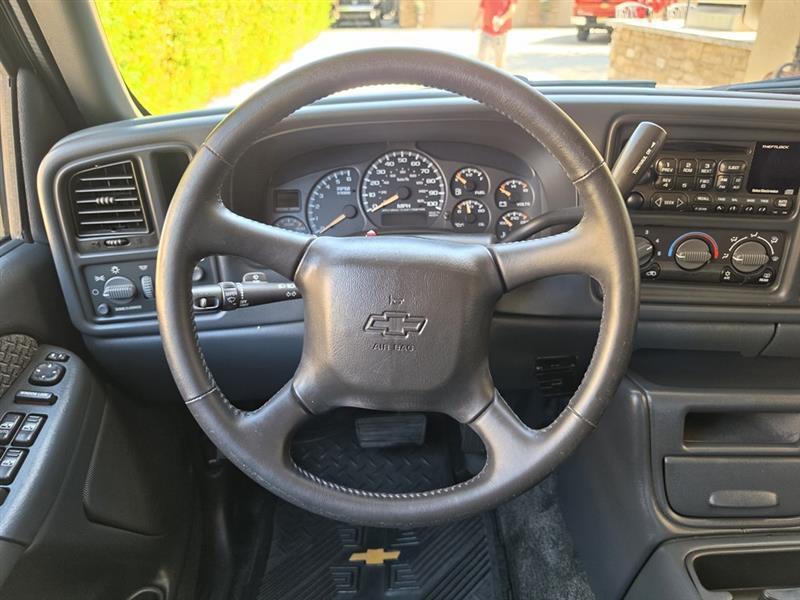 Chevrolet Avalanche 2500 2WD 2002