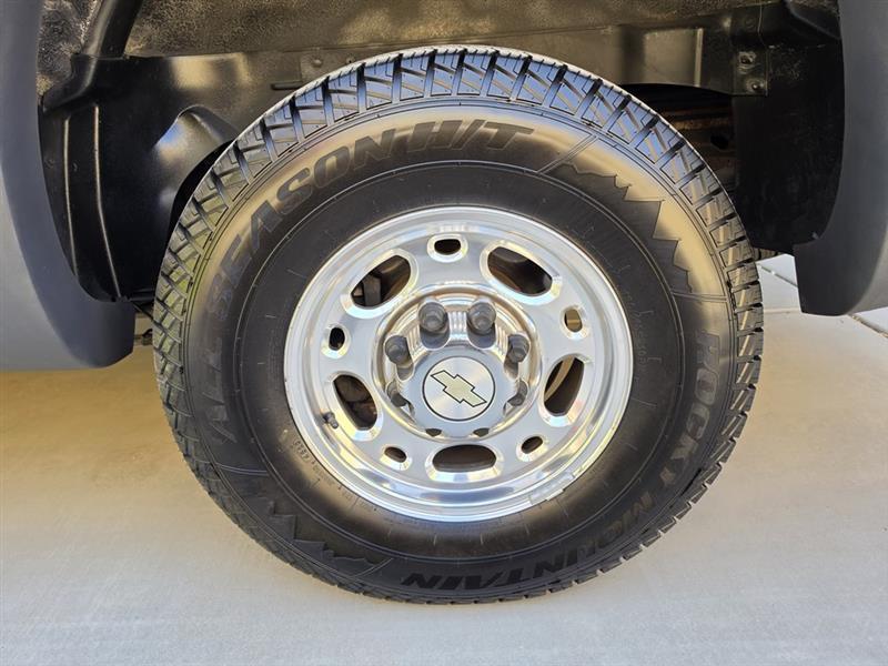 Chevrolet Avalanche 2500 2WD 2002