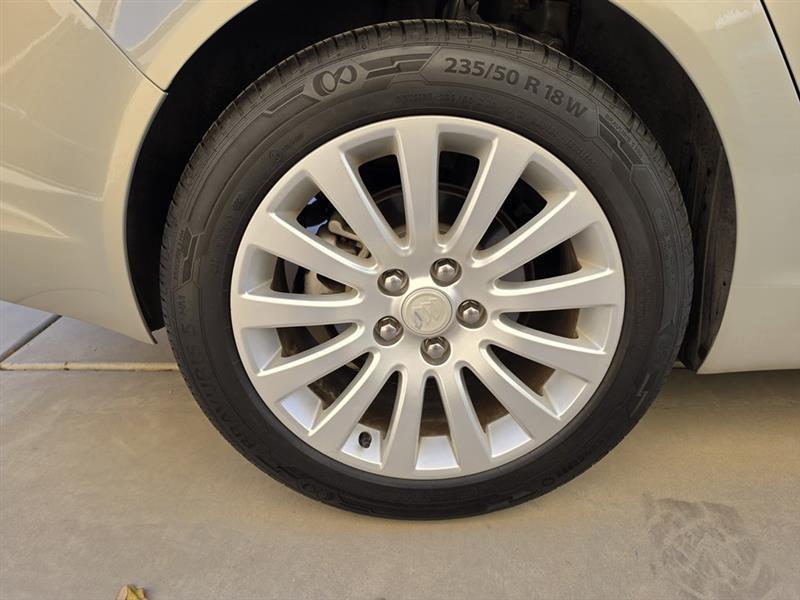 Buick Regal CXL - 3XL 2011