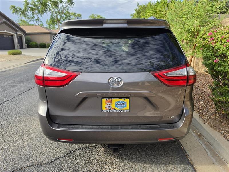 Toyota Sienna LE FWD 8-Passenger V6 2016