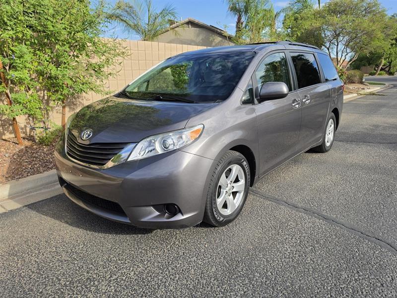 Toyota Sienna LE FWD 8-Passenger V6 2016